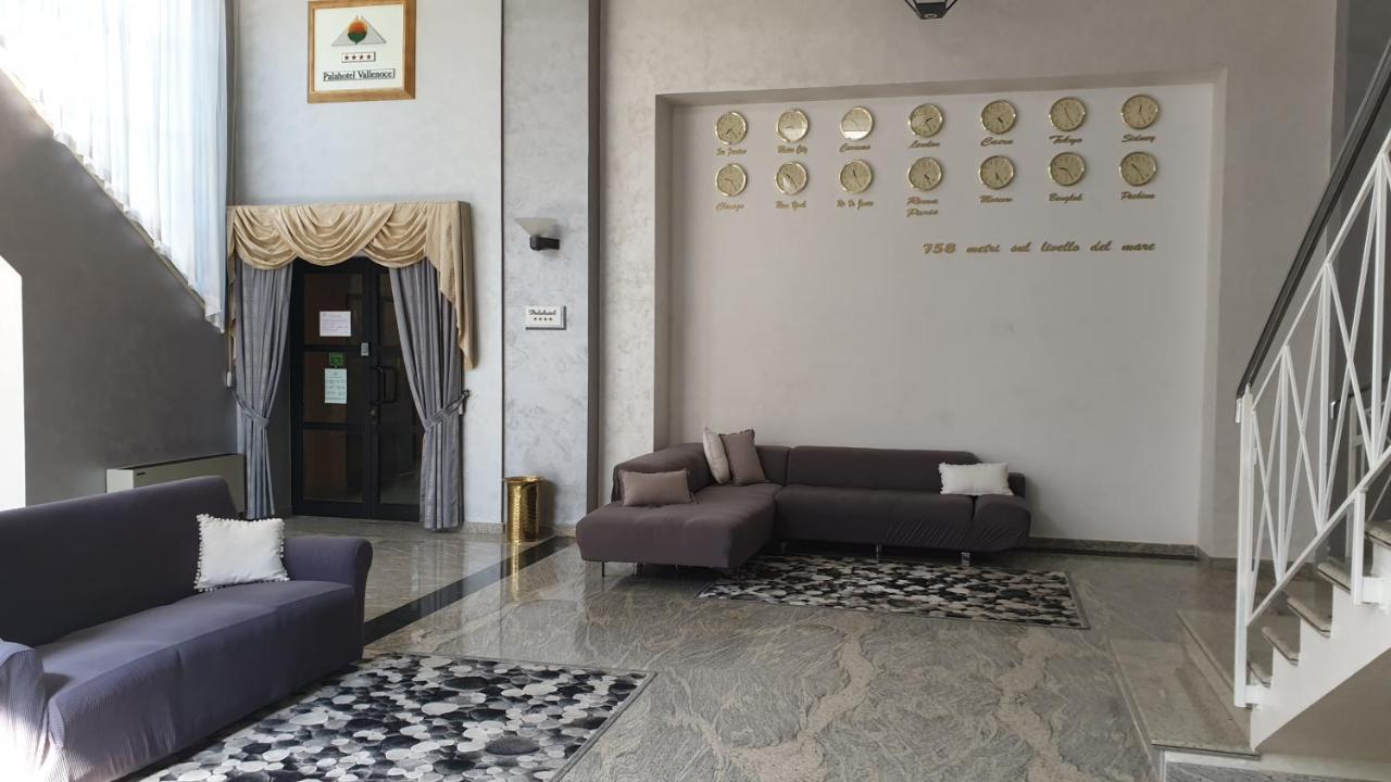 Palahotel Vallenoce Decollatura Exteriör bild